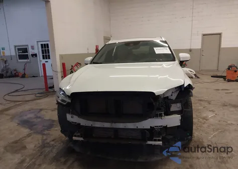 2018 Volvo Xc60 T6 Momentum из США, поврежденный, VIN YV4A22RK6J1026996